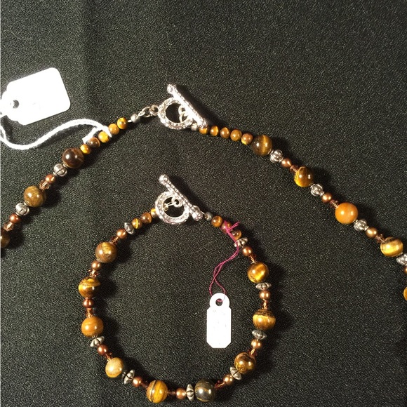 Necklace, bracelet, and earrings parure of Tiger Eye semi-precious stones - Picture 4 of 4